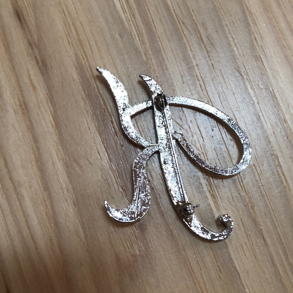 Gemstone letter K clip and pin! - Picture 3 of 7